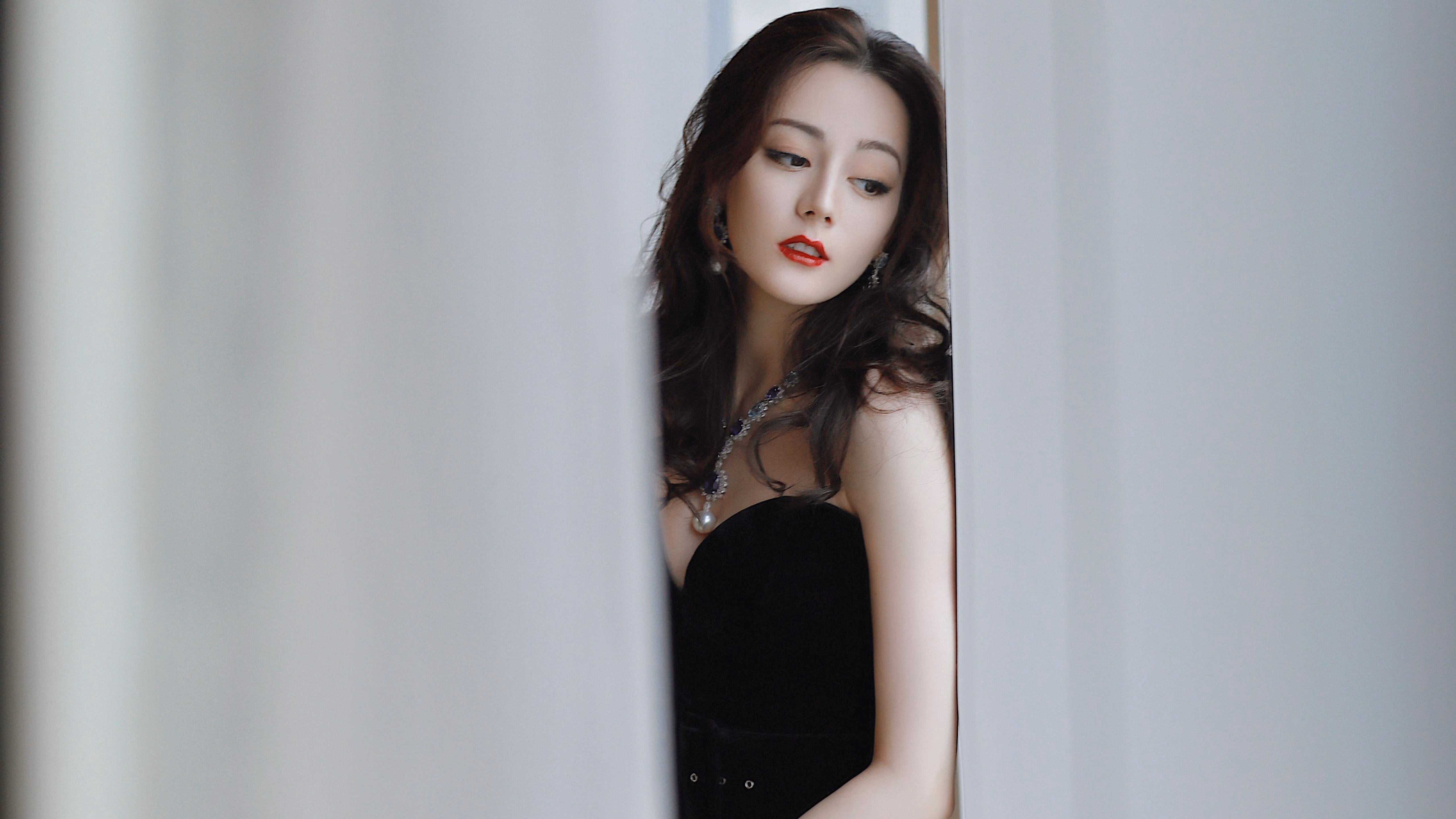 萨默·麦金托什女子200米蝶泳决赛精彩纷呈，女子200米蝶泳麦克尼尔